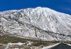 Pico Del Teide w śniegu