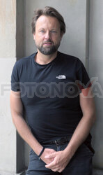 FN_01649433_0012